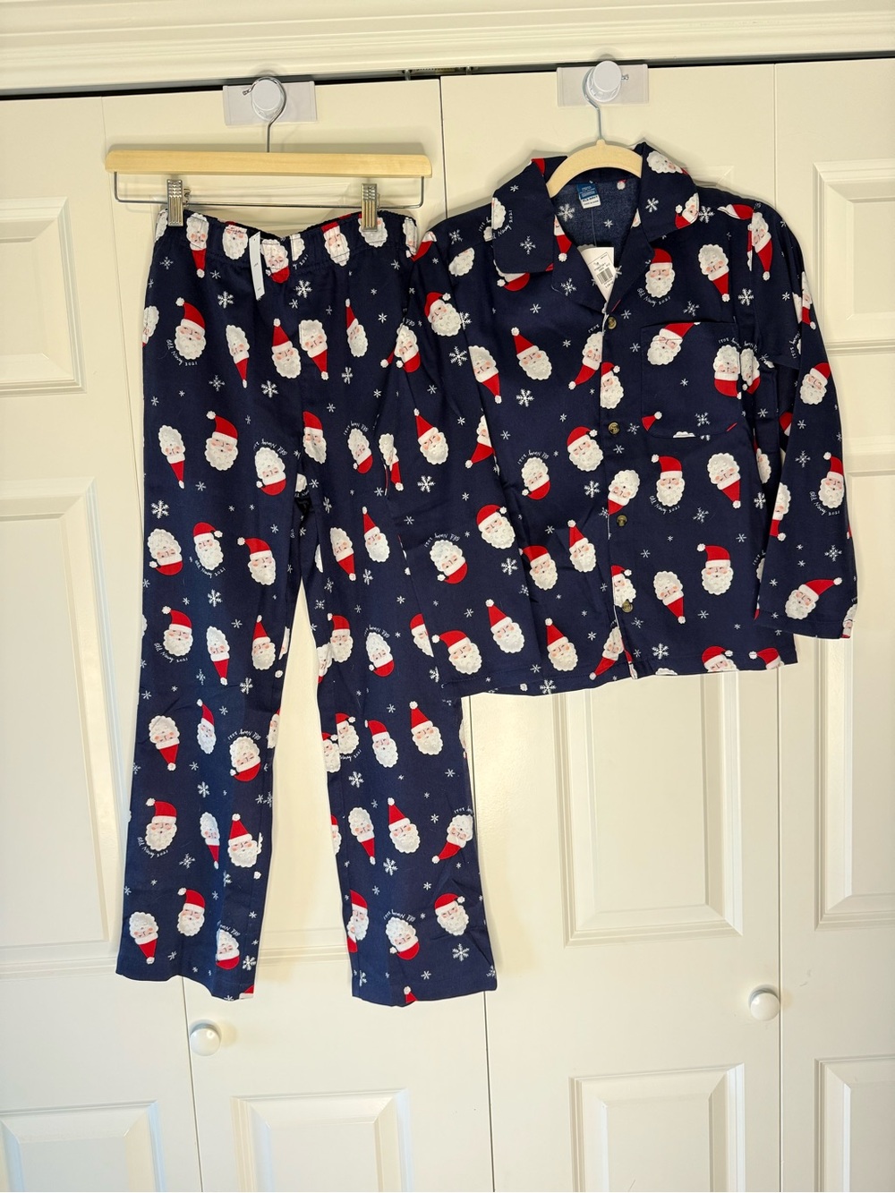 Old Navy Unisex Youth Large Santa pajama set. Navy. New With Tags